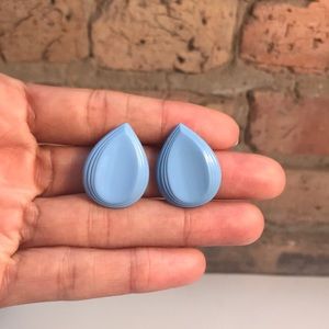 VINTAGE Baby blue tear drop earrings